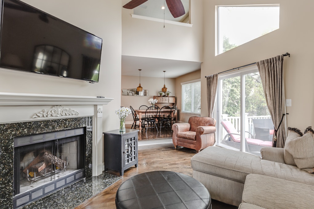 807 Park Place, Springfield, NJ 07081, Presented by Catherine